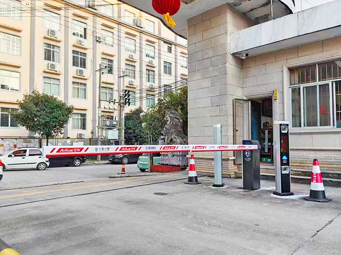 社區(qū)車牌識別系統(tǒng)